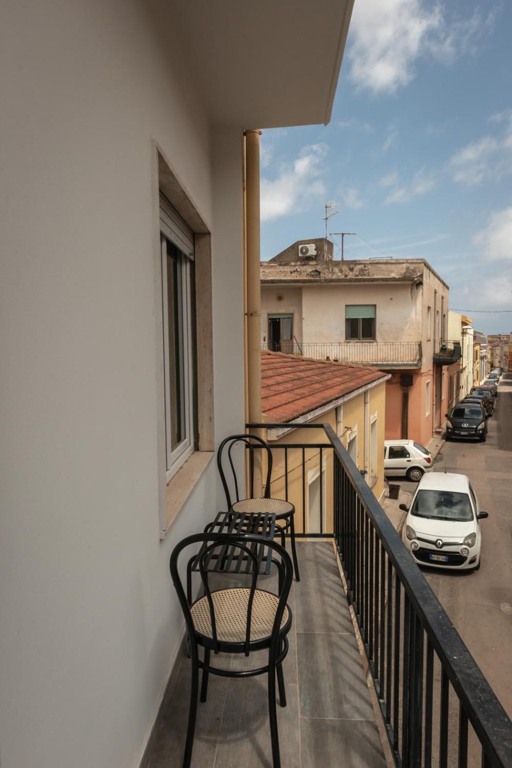 Domo Angioy Lägenhet Porto Torres Exteriör bild